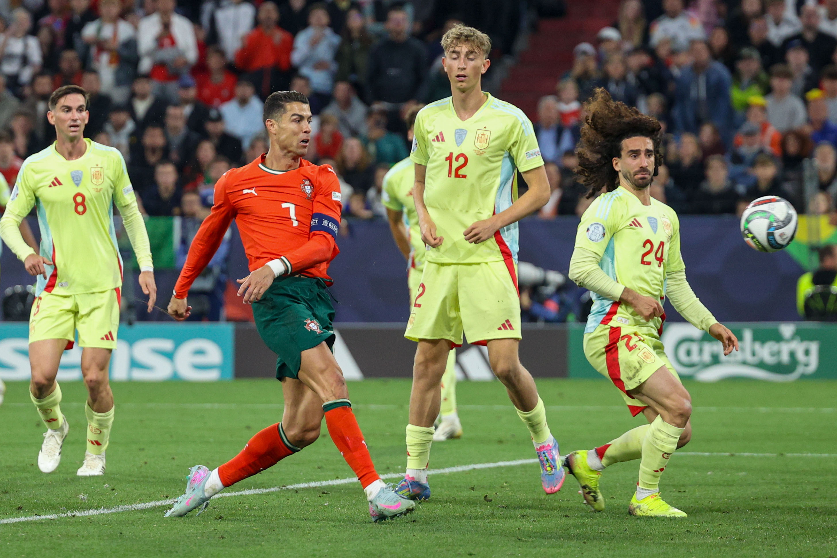 葡萄牙客场战胜摩尔多瓦，提前晋级