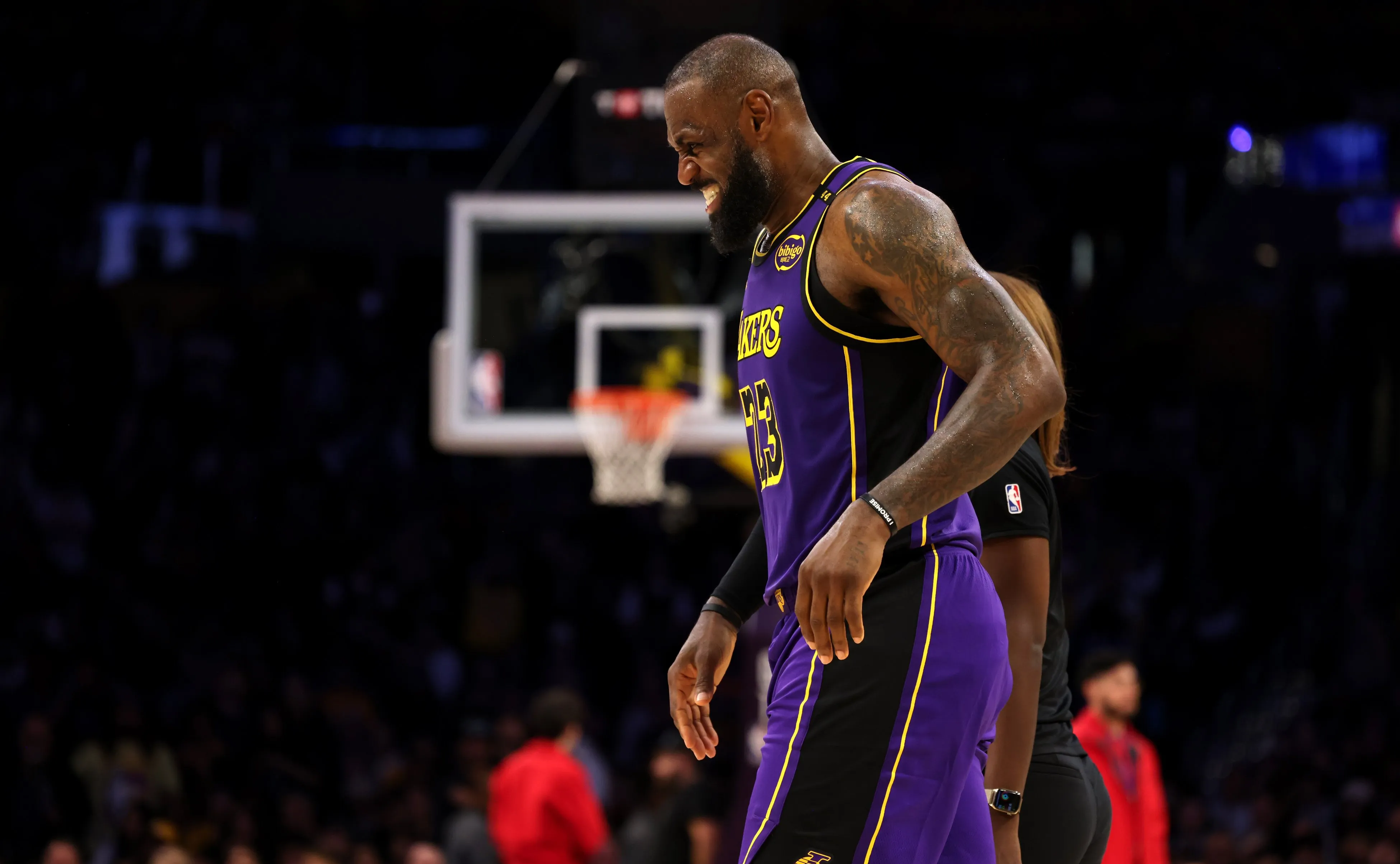 关于詹皇表现出色,带领湖人获胜的信息 关于詹皇表现出色,带领湖人获胜的信息