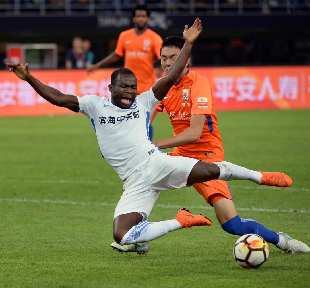 天津泰达队展现出顽强的拼搏精神,赢得比赛胜利的简单介绍 天津泰达队展现出顽强的拼搏精神,赢得比赛胜利的简单介绍