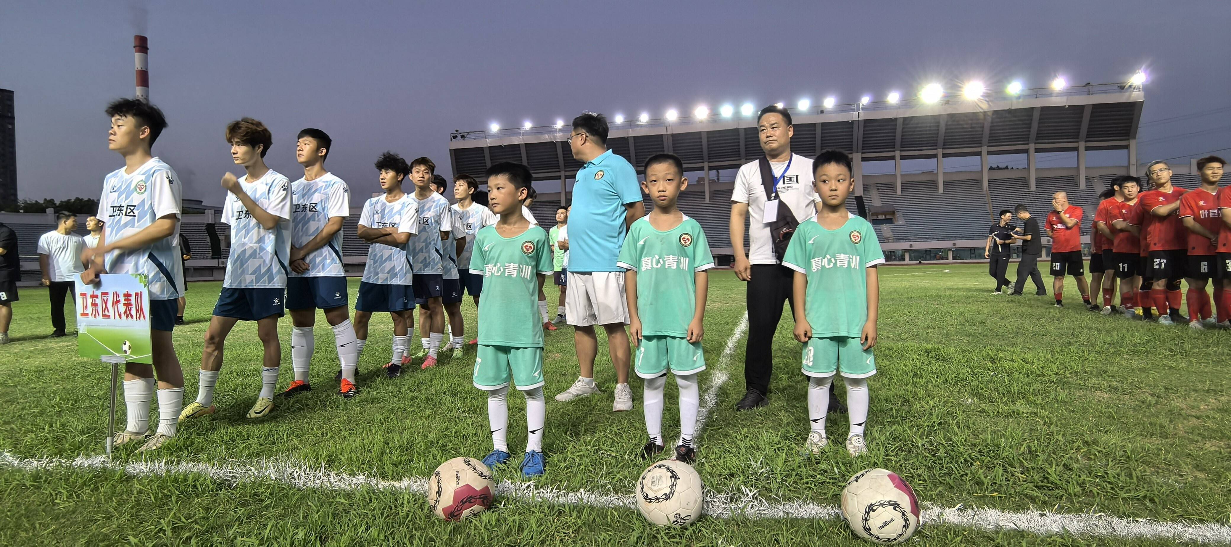 燃烧战火,欧洲足球强队备战再起热闹的简单介绍 燃烧战火,欧洲足球强队备战再起热闹的简单介绍