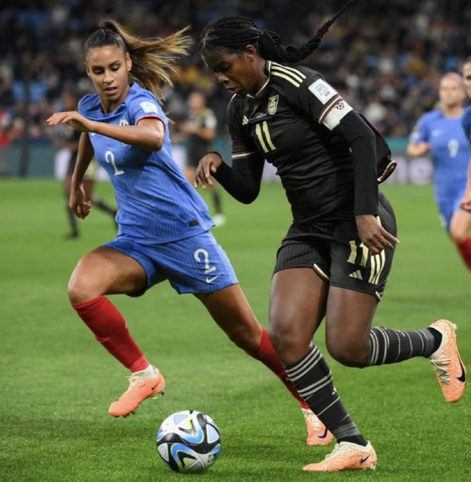 雷火电竞充值-法国队绝杀丹麦队，黄鸭组合刷新纪录