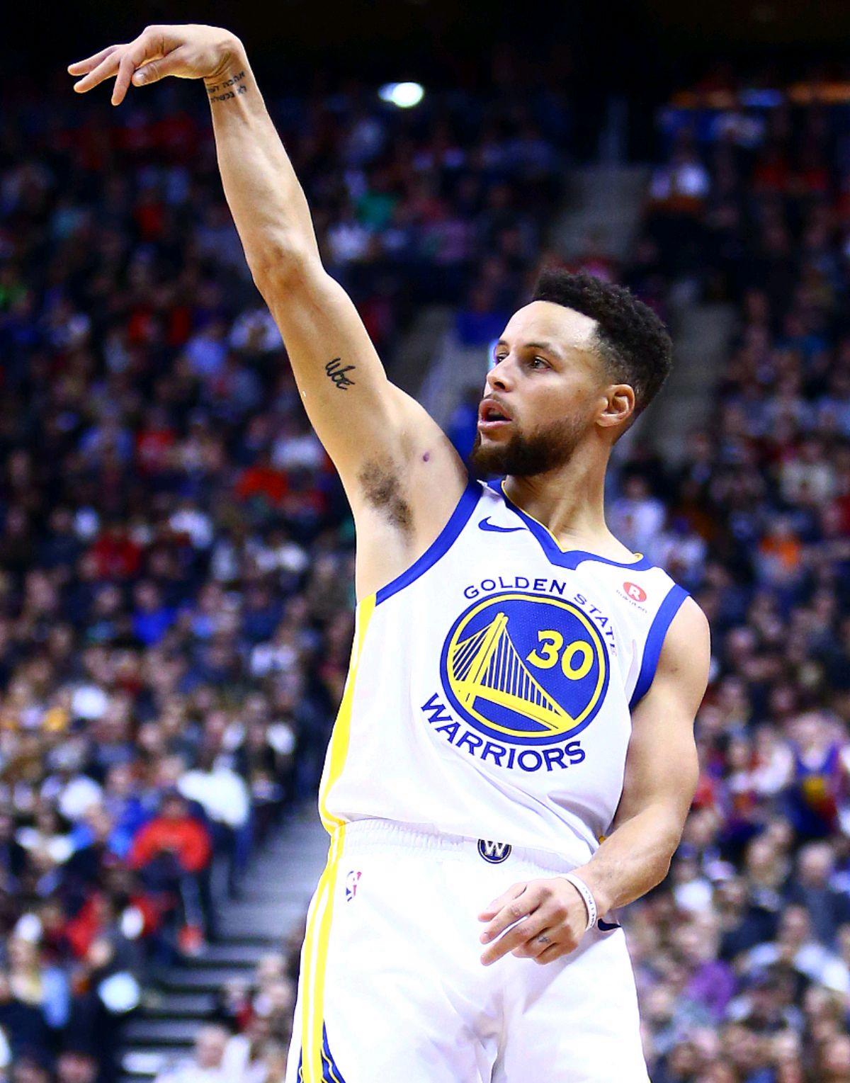 四川队轻取太阳,库里点燃赛场 四川队轻取太阳,库里点燃赛场