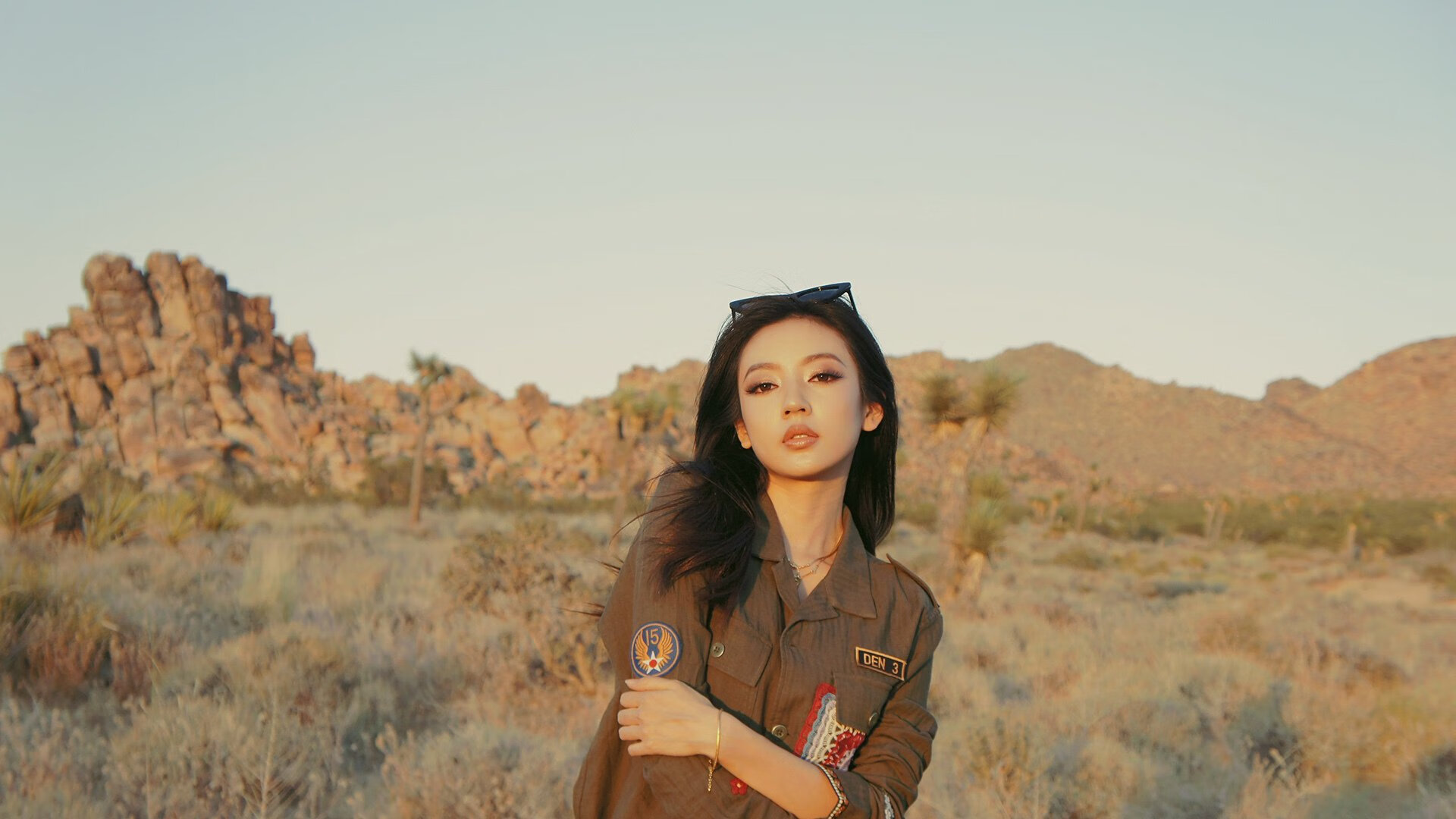 双线传奇，骑士轻取北京队，克莱在F1街道赛接管比赛