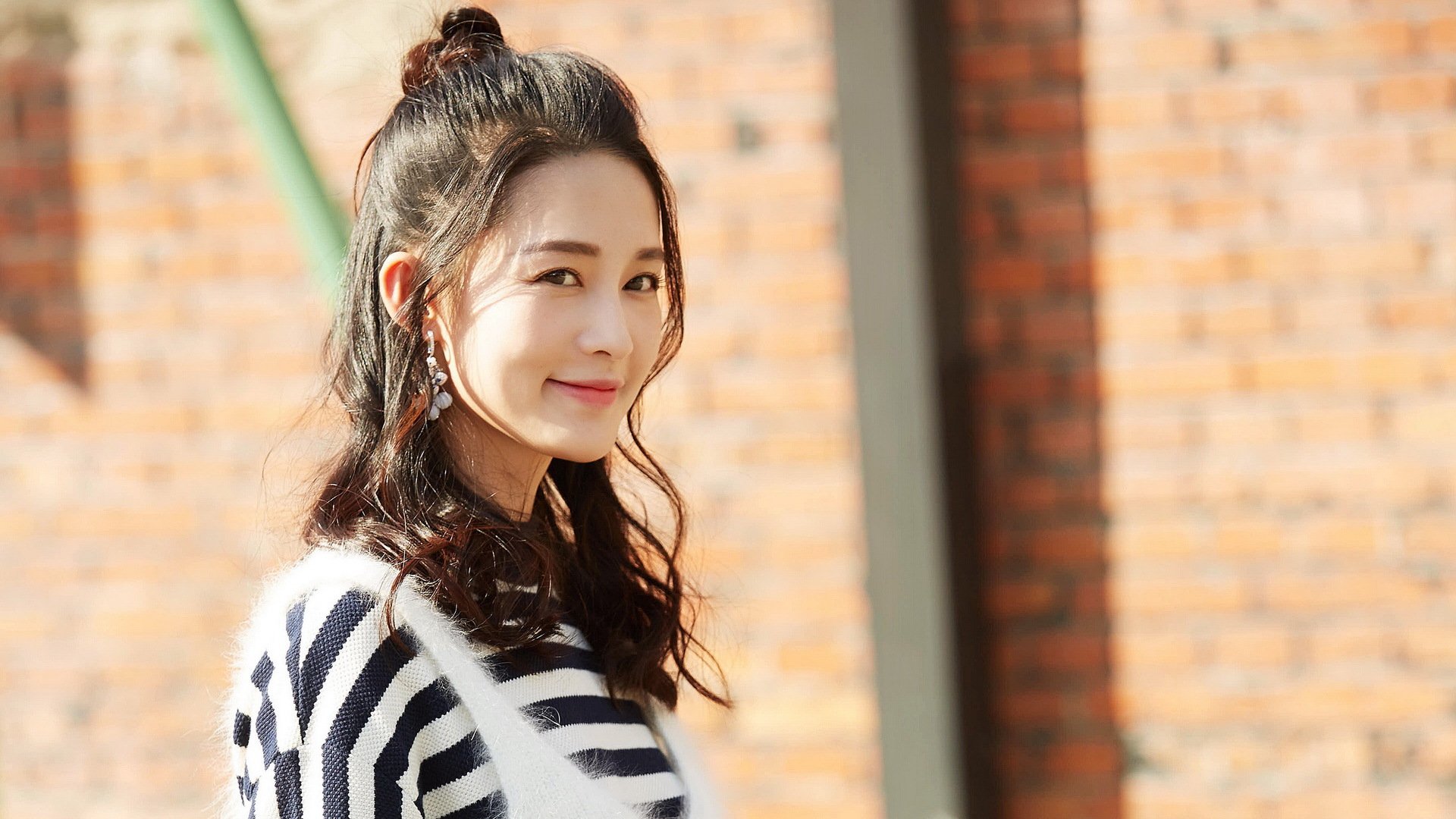 引擎声中的篮球与轮胎尖叫，当快船强行靠岸，切特在摩纳哥弯道超车